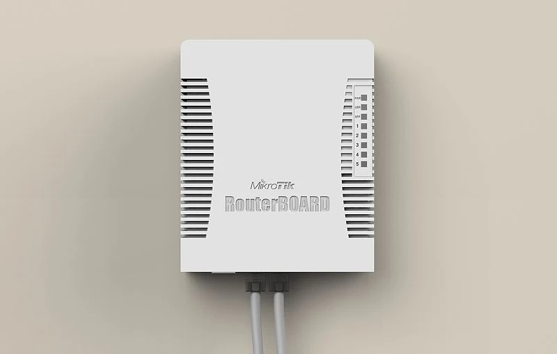 MICROTIK RB960PGS HEX POE WITH ENCLOSURE